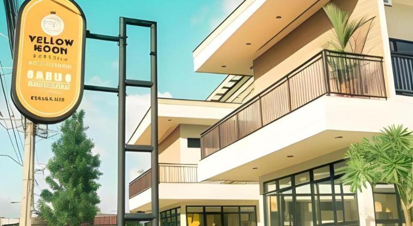 Yellow Moon Hotel Паттая Екстер'єр фото