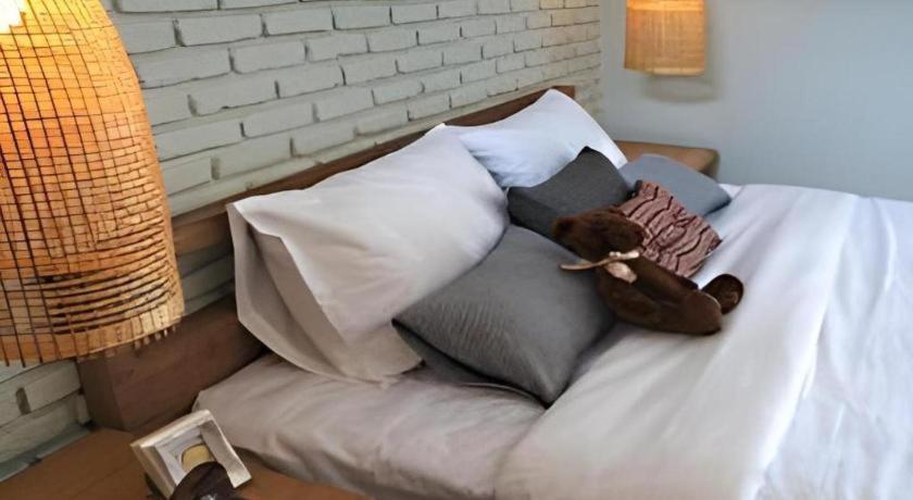 Yellow Moon Hotel Паттая Екстер'єр фото